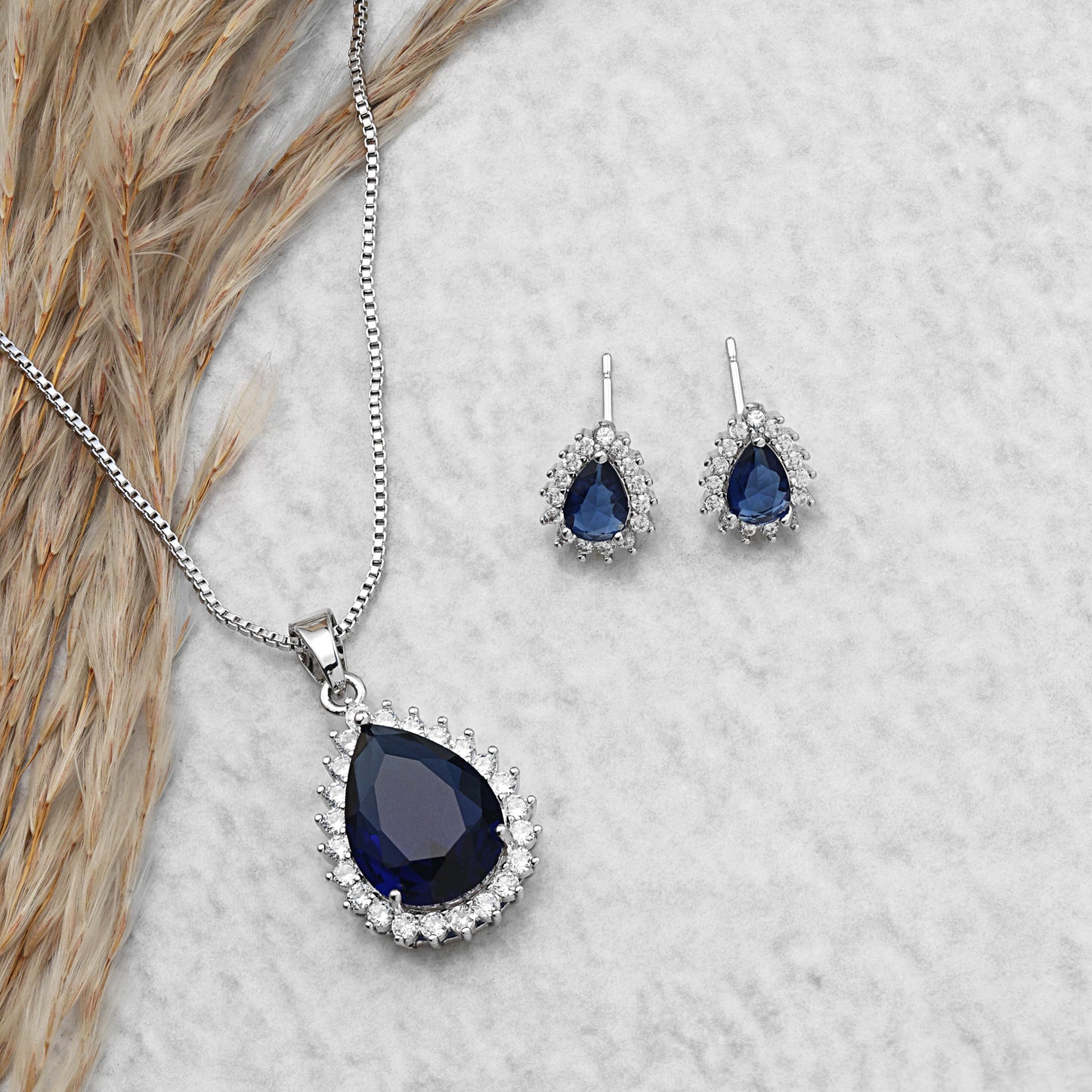 Azura - Pendant Necklace Set