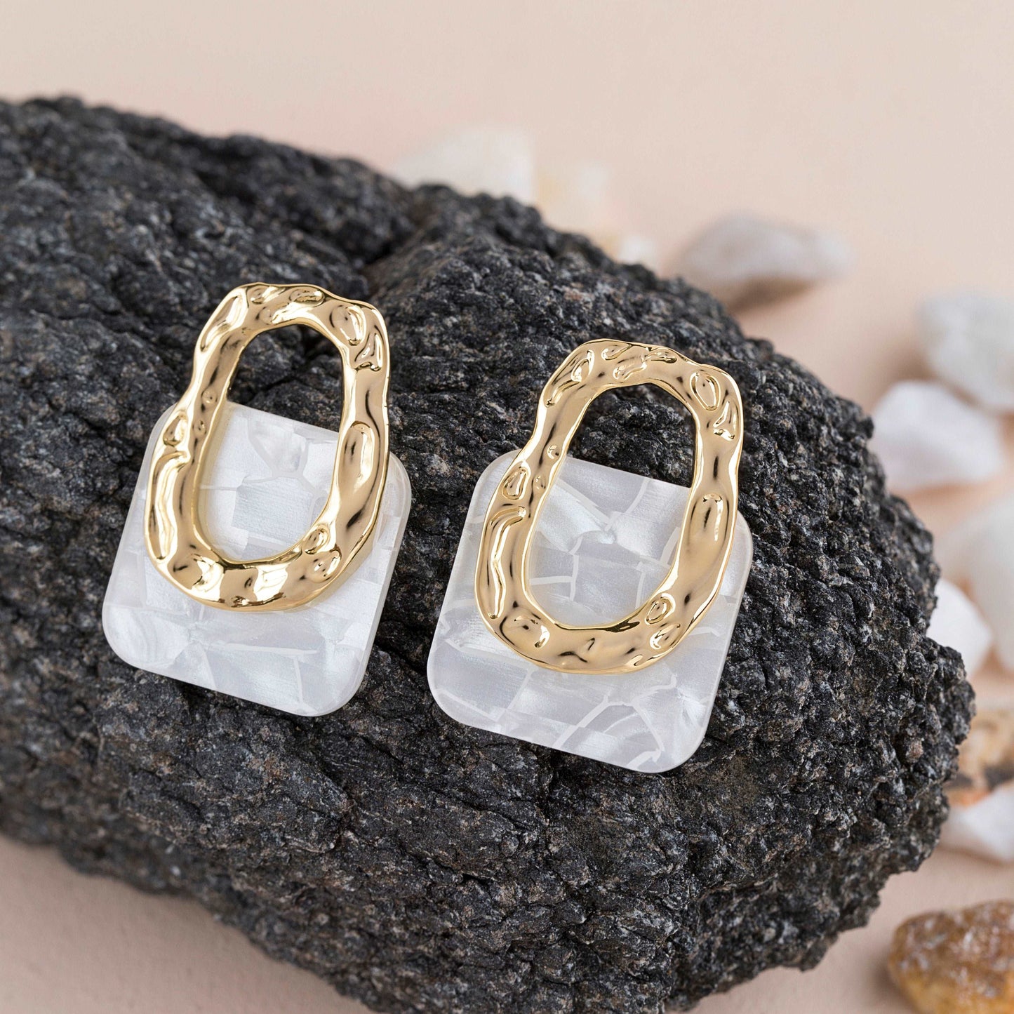 Hoax Studs Earrings - Enamoux