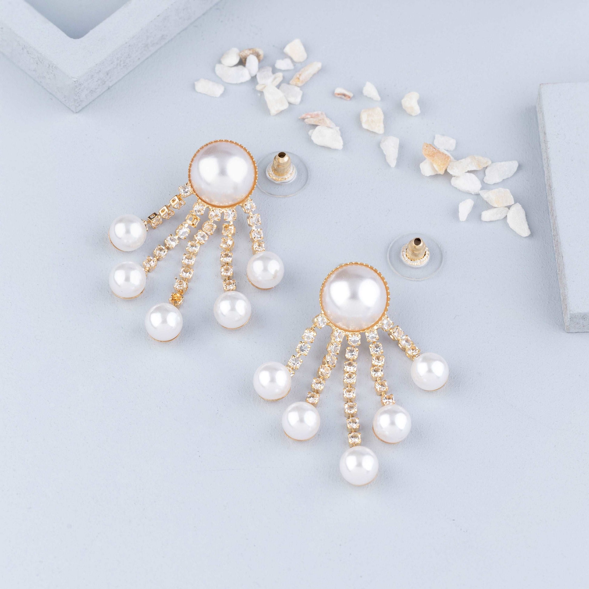 Palatial Pearl Earrings - Enamoux