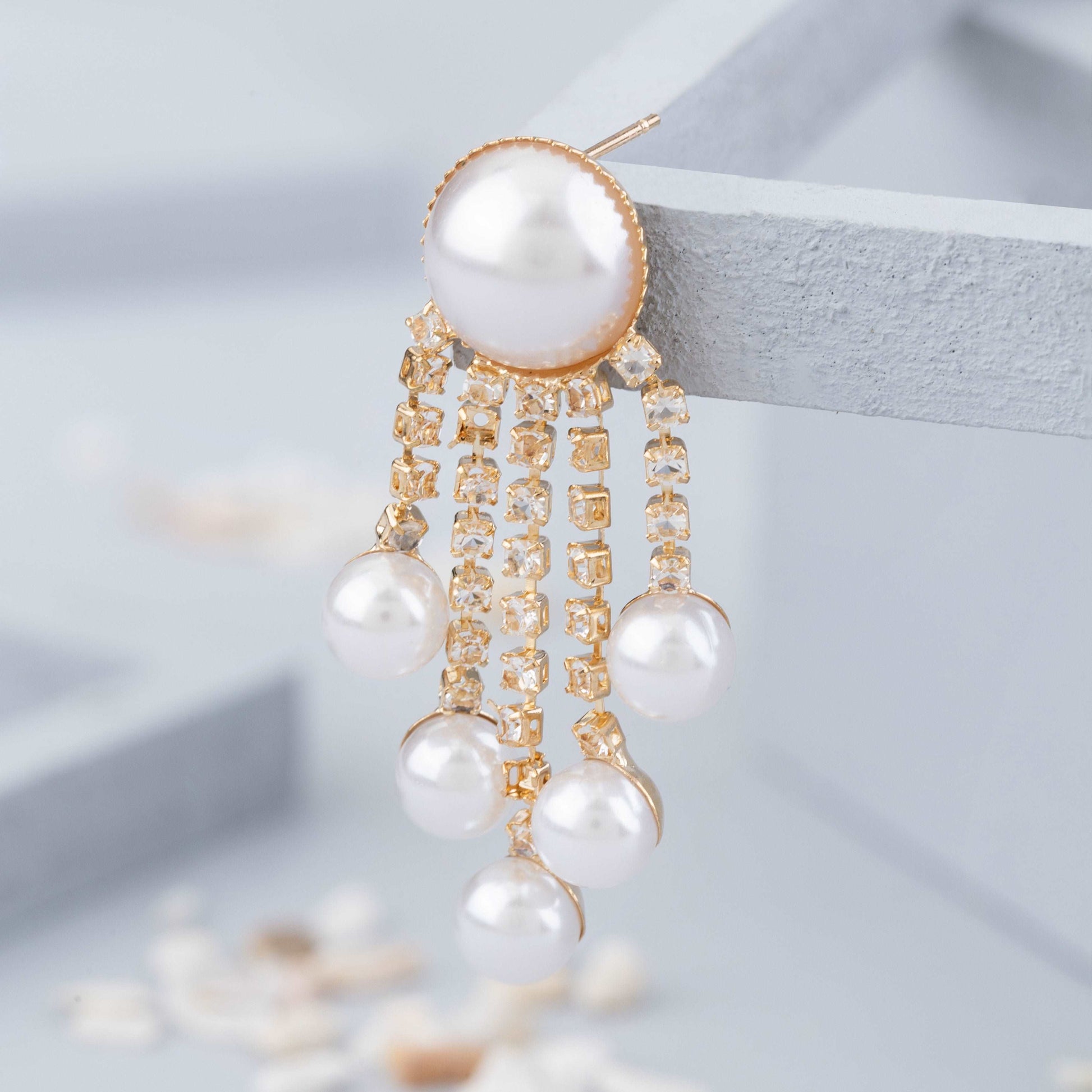 Palatial Pearl Earrings - Enamoux