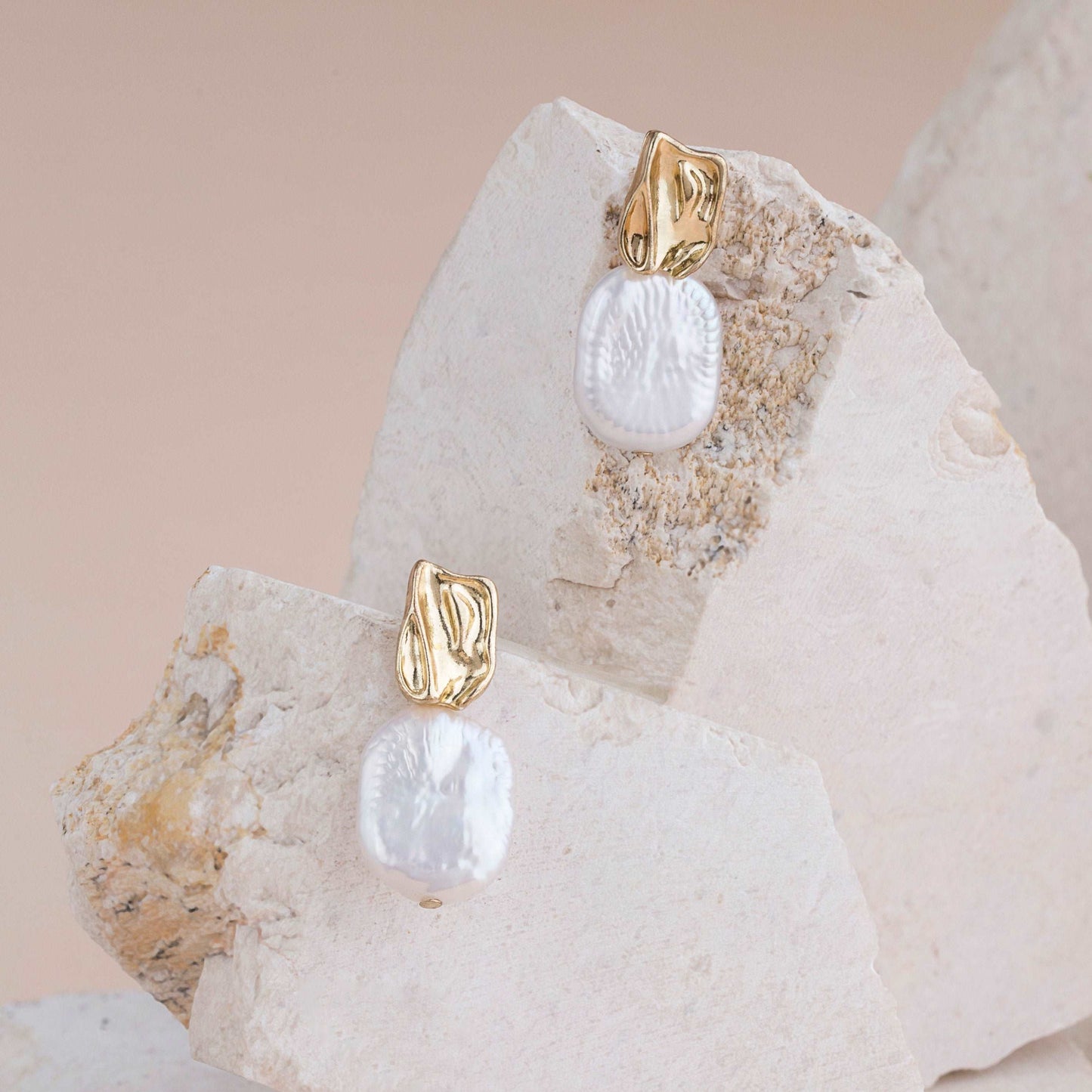 Aquatic Pearl Earrings - Enamoux