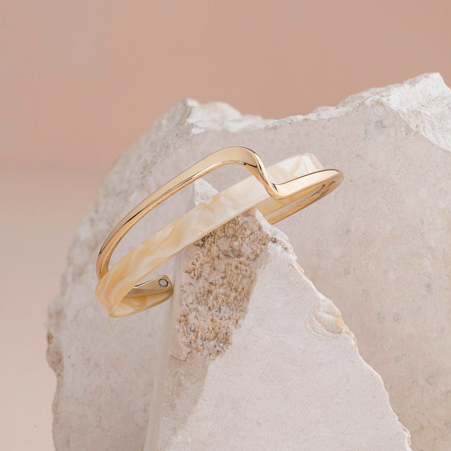 Mytilus Cuff Bracelet - Enamoux