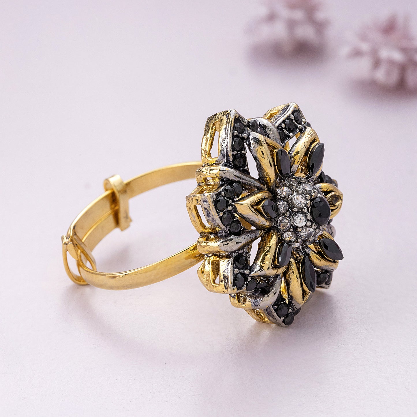 Noir Flower Ring