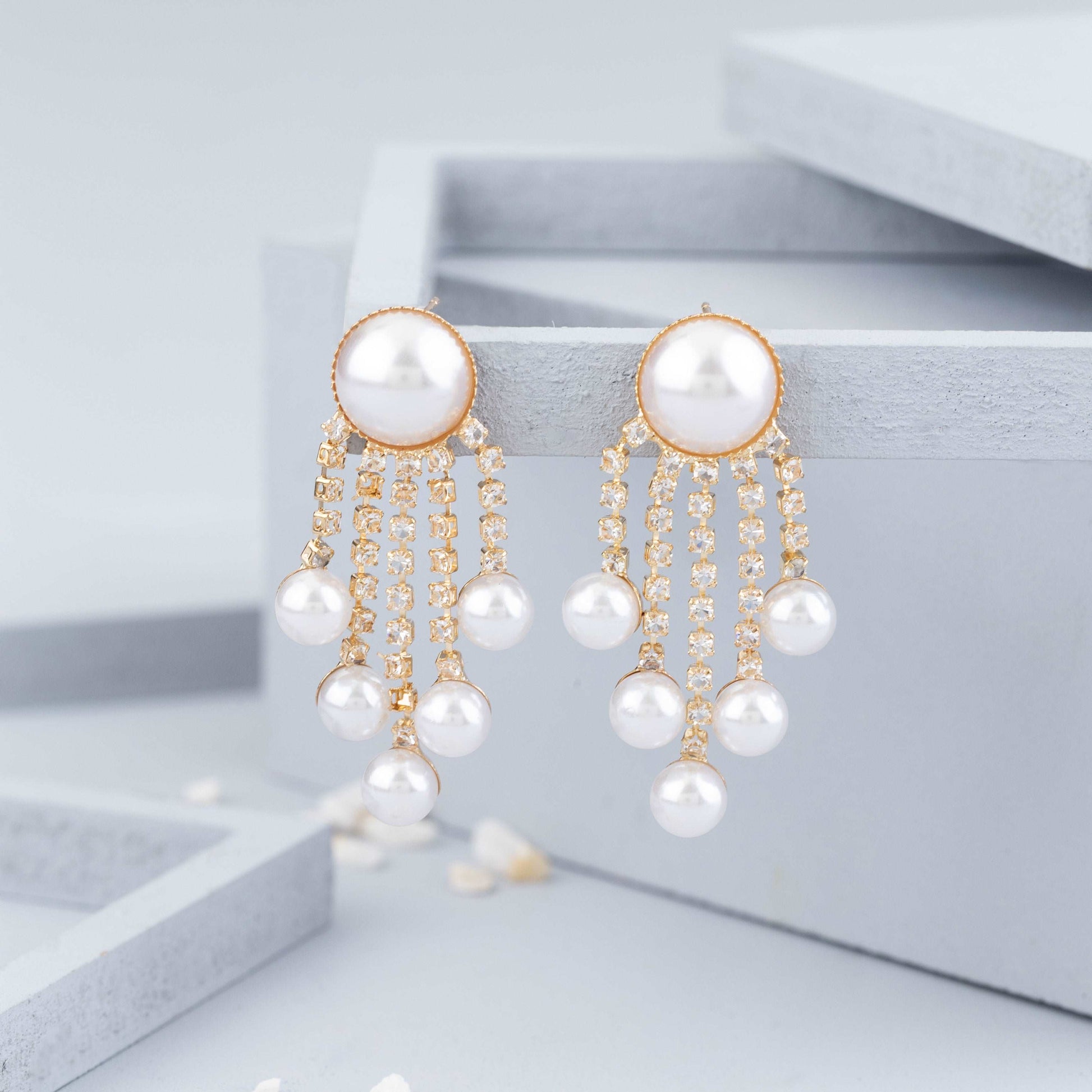 Palatial Pearl Earrings - Enamoux