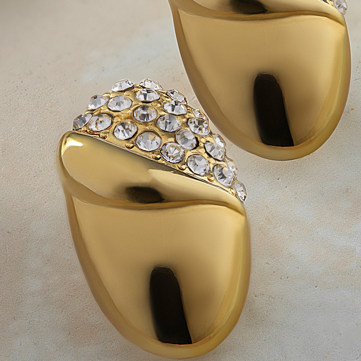 acorn_gold_studs_women