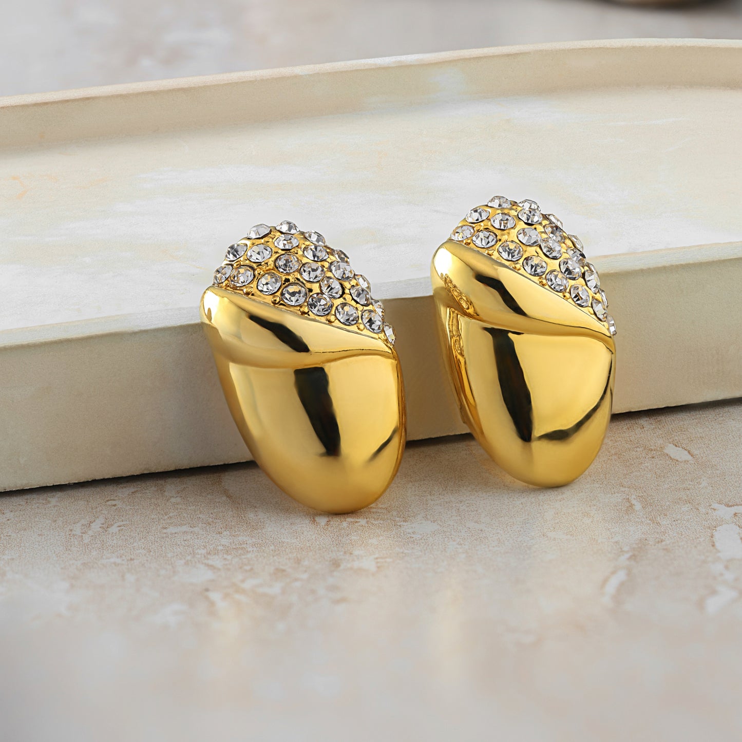 acorn_gold_studs_women