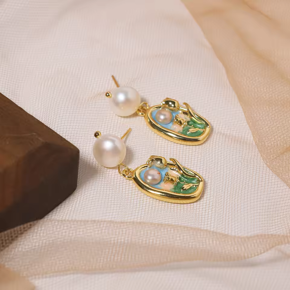 Fiora - Pearl  Drop Earrings