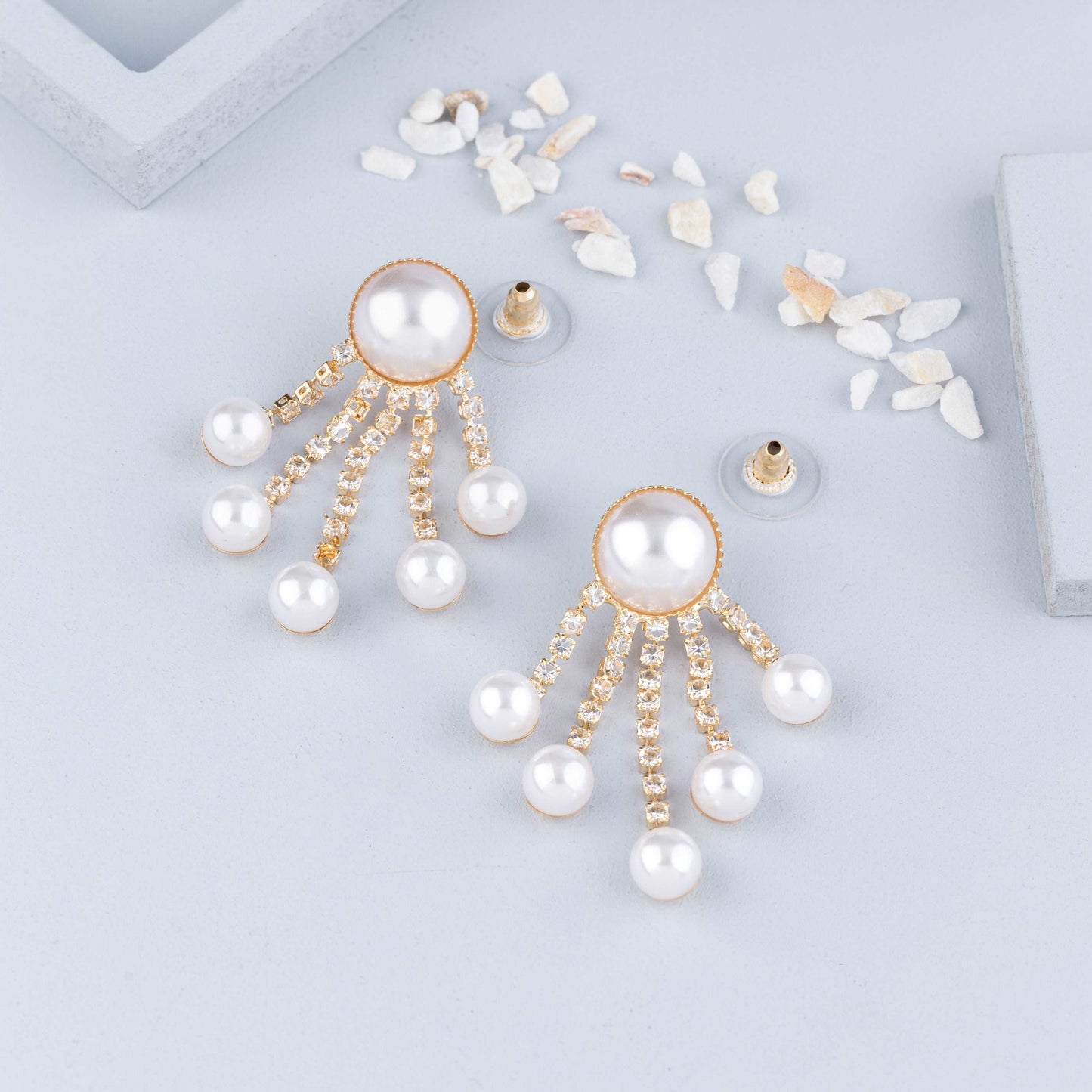Palatial Pearl Earrings - Enamoux