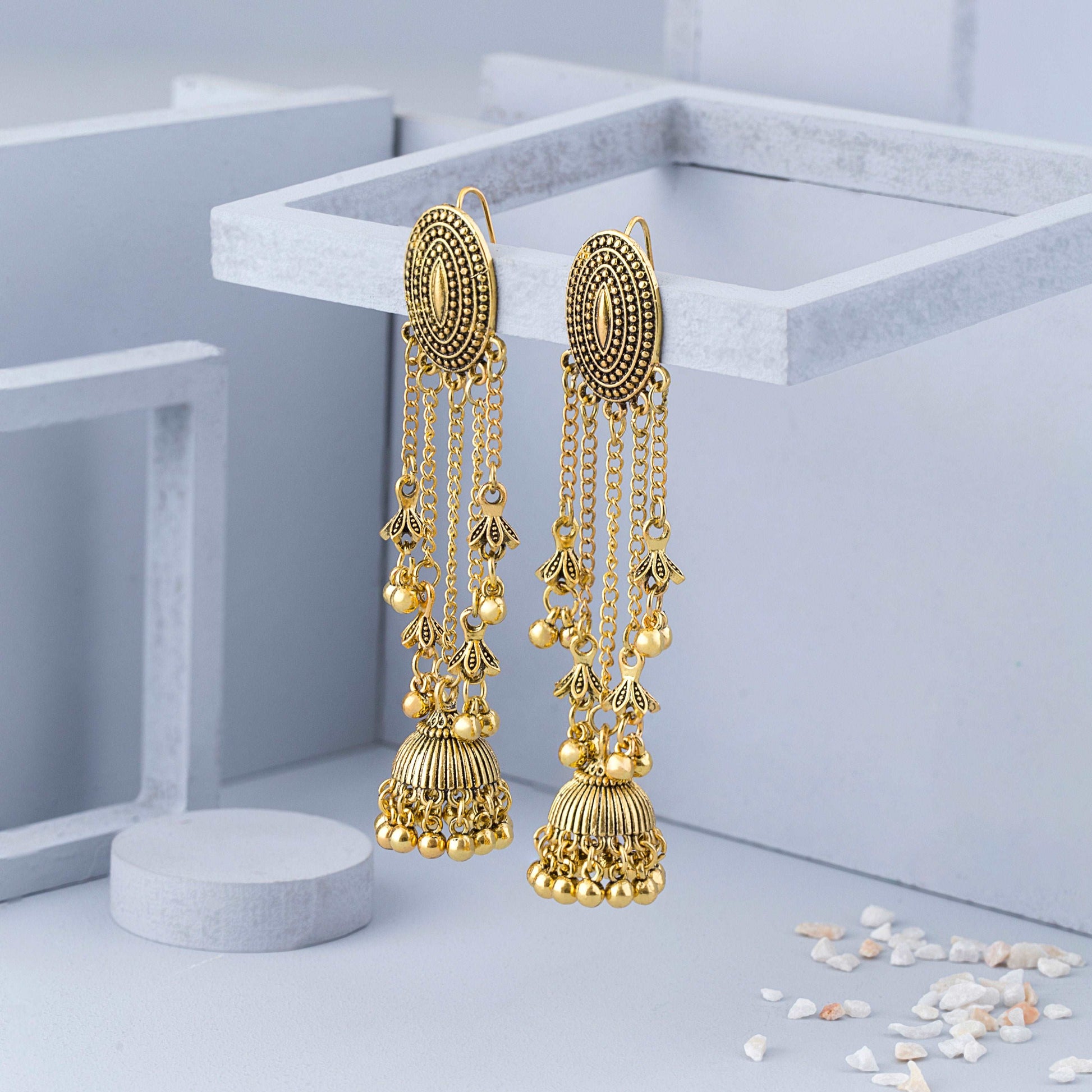 Modish Perky Earrings - Enamoux