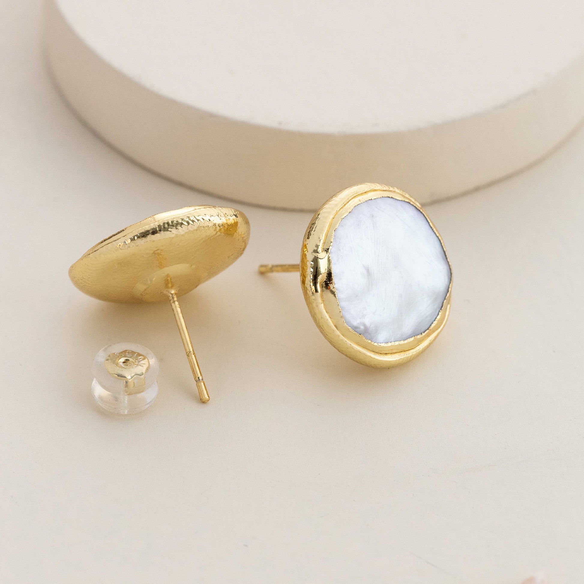 Nautica pearl stud earrings - enamoux