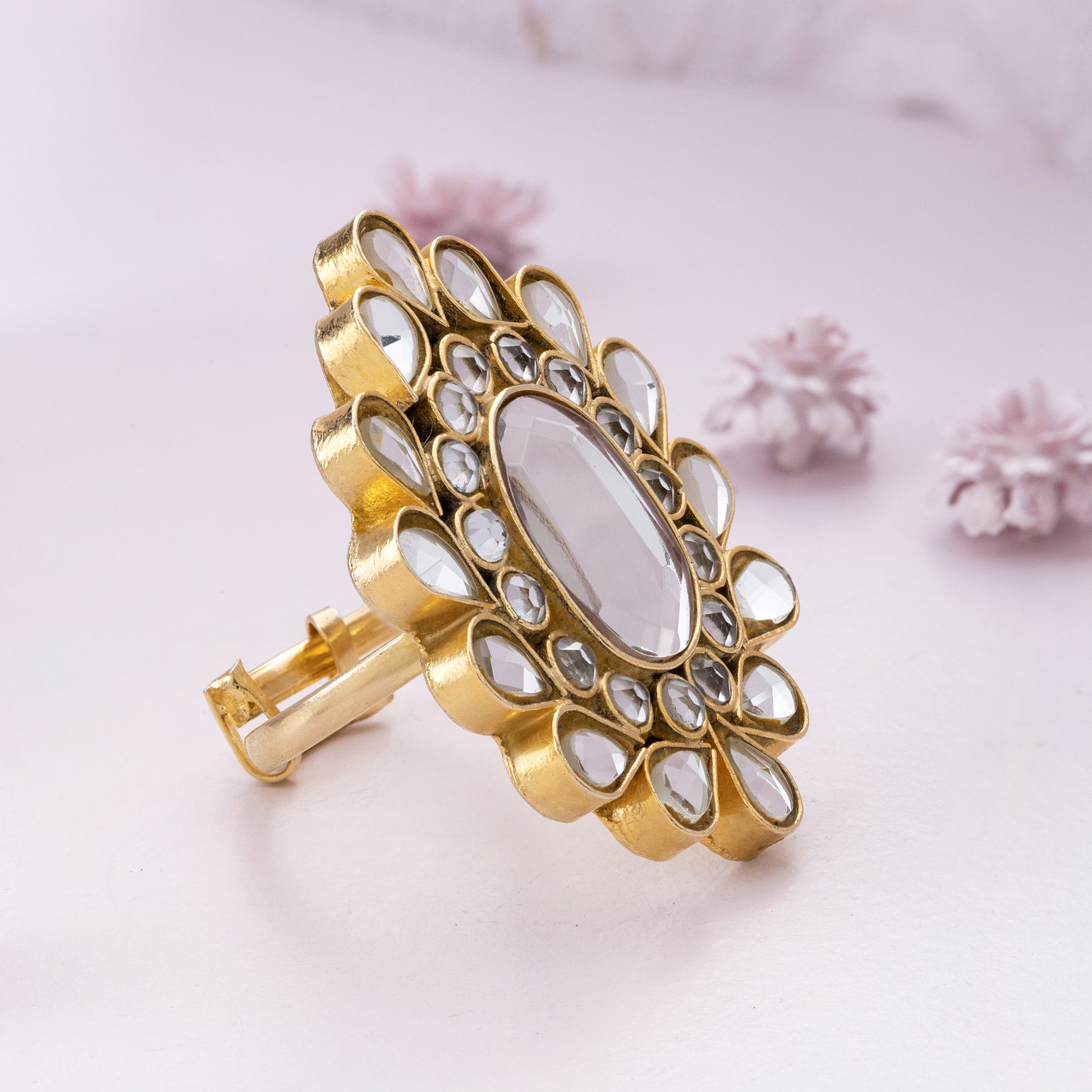 Regal Kundan Ring