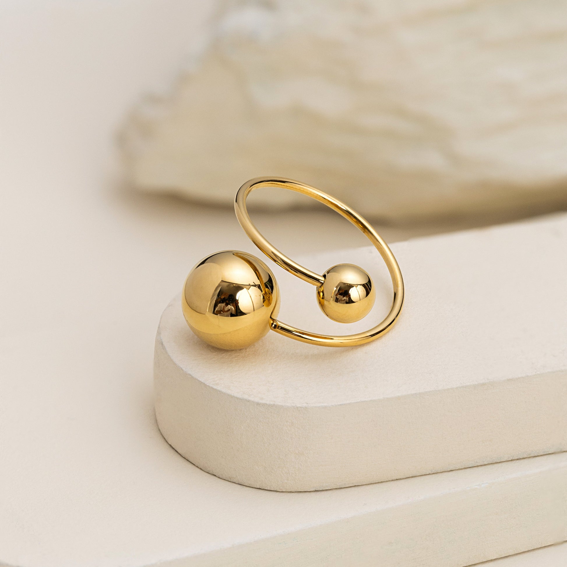 infinity ball gold ring