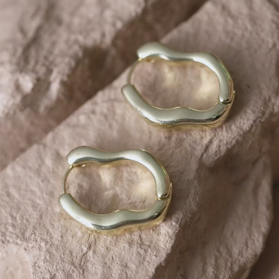 twisted hoop earrings gold