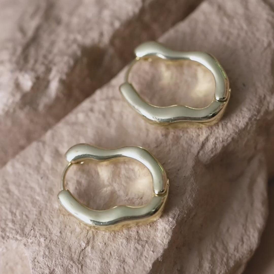 twisted hoop earrings gold