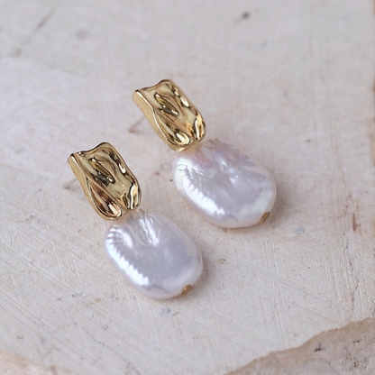 AquaticPearlEarrings